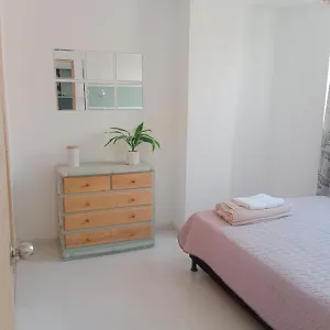 Hermoso E Iluminado Apartamento. Itagüí
